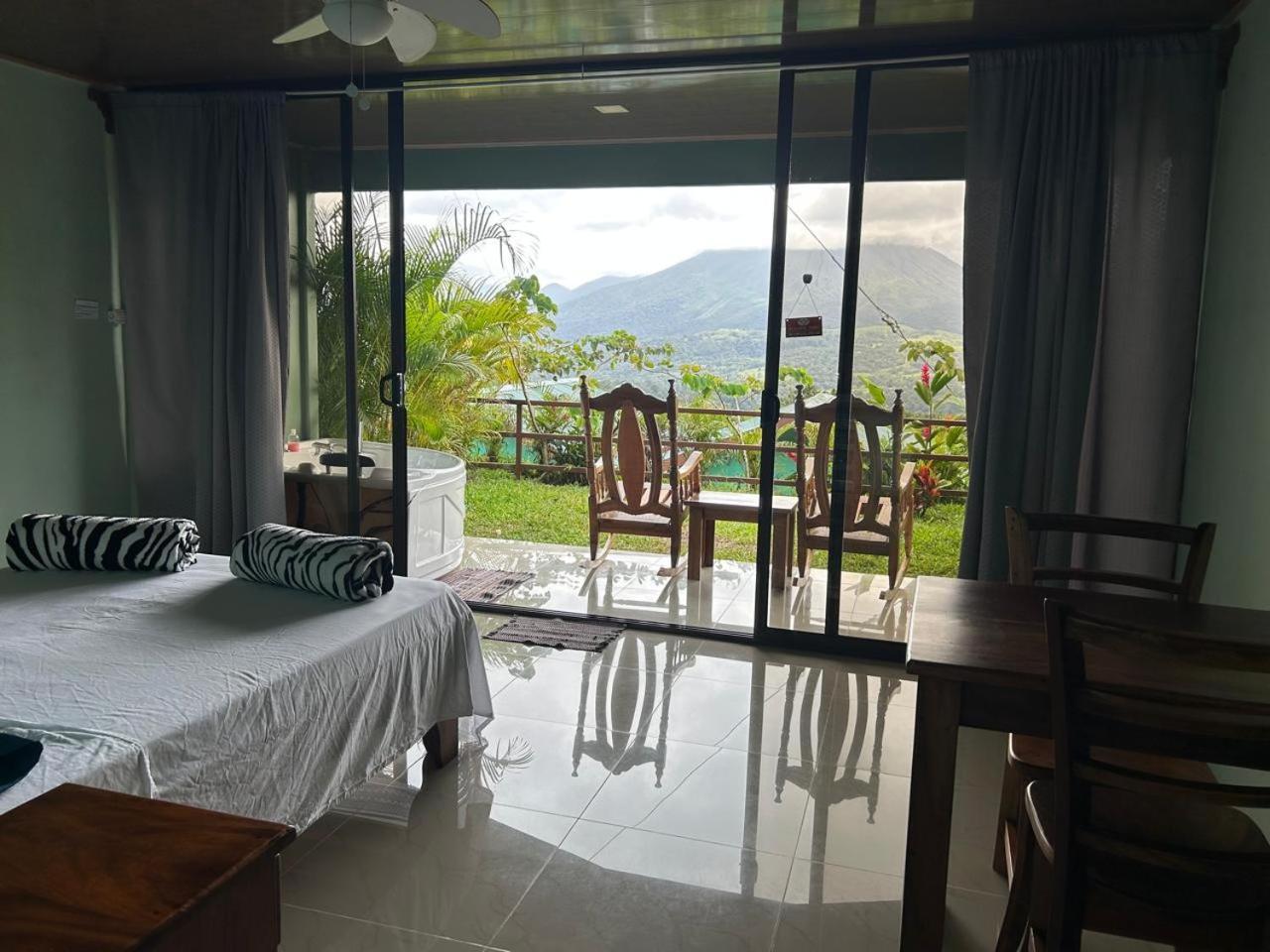 La Fortuna Encanto Arenal Lodge חדר תמונה